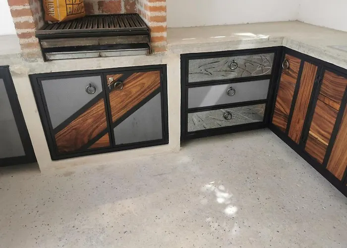 Ground Floor Apartment *
